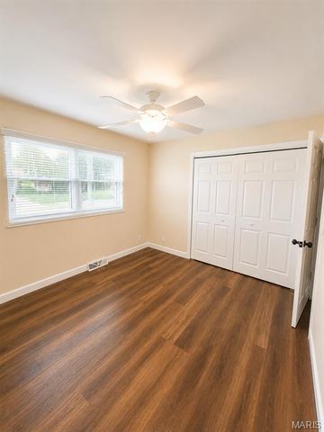 1641 Tamarack Drive, St Charles, MO 63301