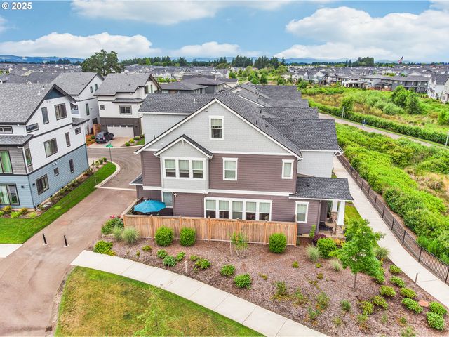 7579 Se KILCHIS Ln, Hillsboro, OR 97123