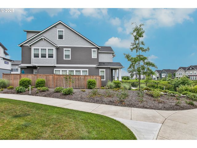 7579 Se KILCHIS Ln, Hillsboro, OR 97123