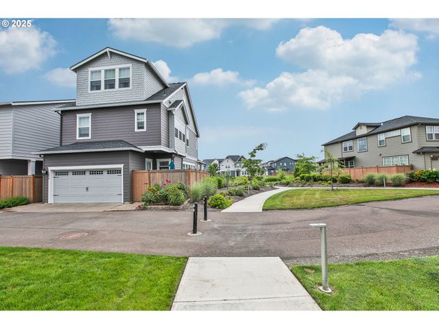 7579 Se KILCHIS Ln, Hillsboro, OR 97123