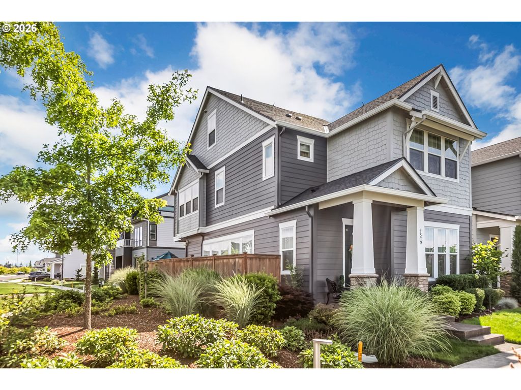 7579 Se KILCHIS Ln, Hillsboro, OR 97123
