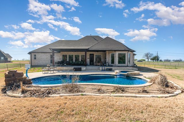2564 Eastline Road, Bells, TX 75414