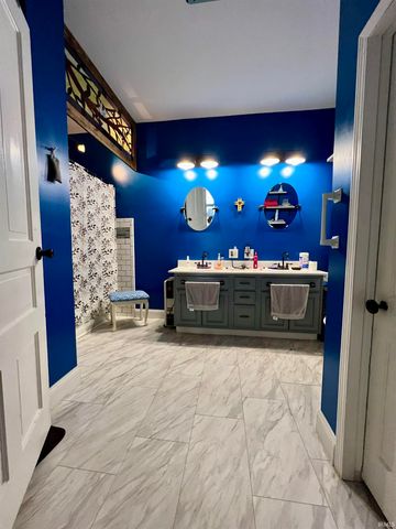 652 S Jackson Street, Frankfort, IN 46041