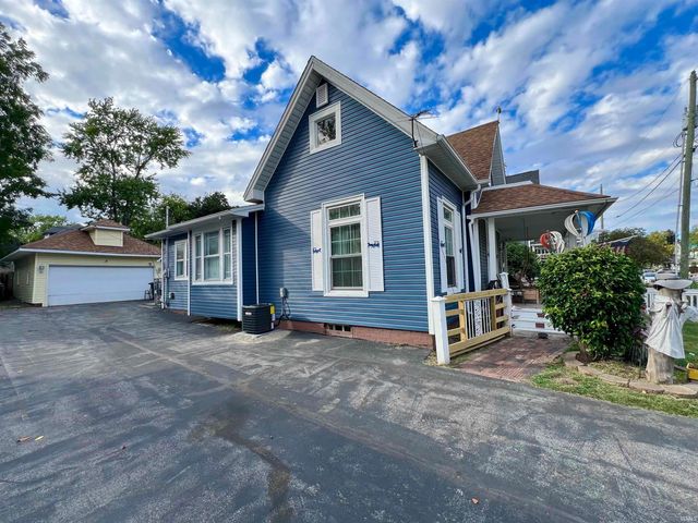 652 S Jackson Street, Frankfort, IN 46041