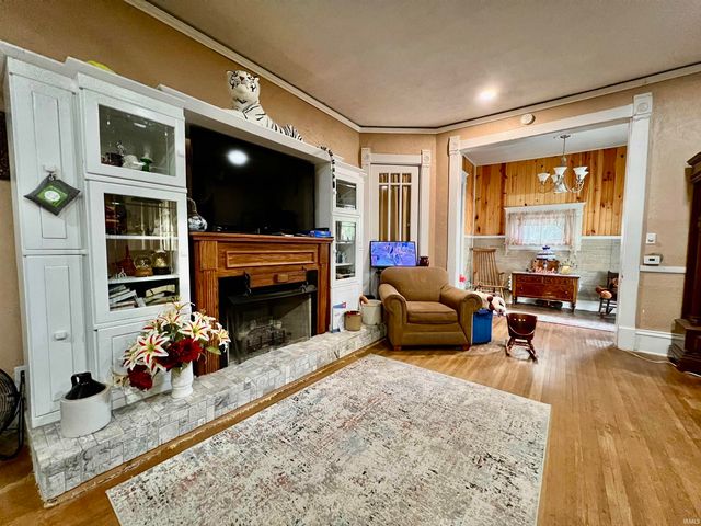 652 S Jackson Street, Frankfort, IN 46041