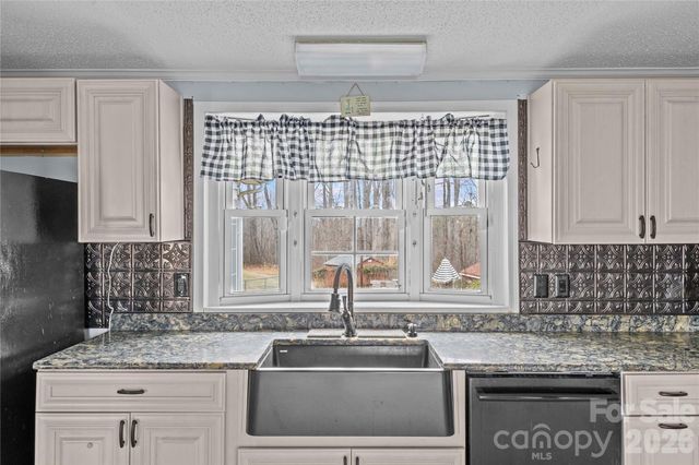 415 Massey Deal Road, Statesville, NC 28625