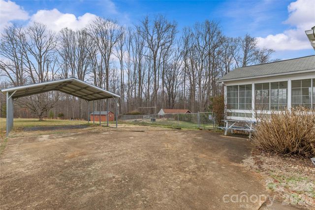 415 Massey Deal Road, Statesville, NC 28625
