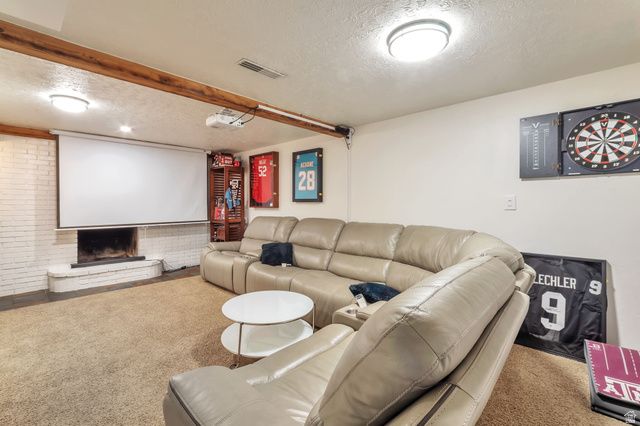 421 E 8220 S, Sandy, UT 84070