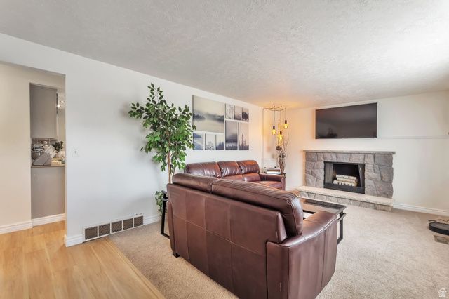 421 E 8220 S, Sandy, UT 84070