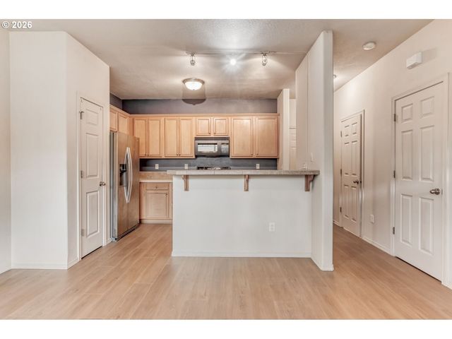 38573 CASCADIA VILLAGE Dr, Sandy, OR 97055