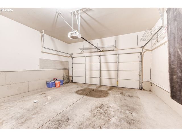 38573 CASCADIA VILLAGE Dr, Sandy, OR 97055