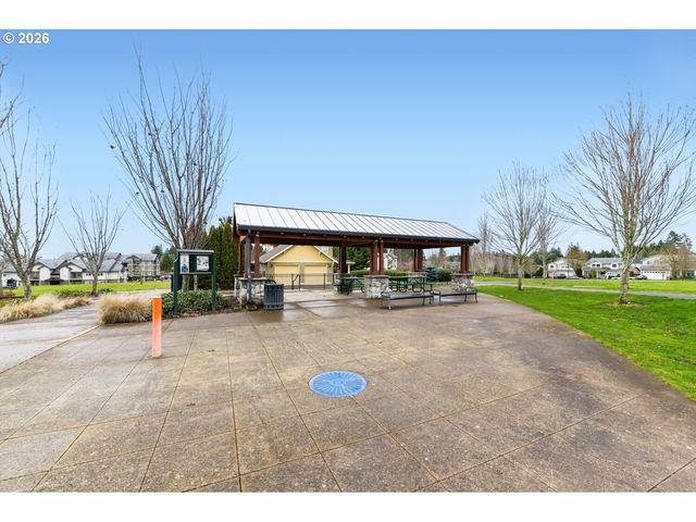 38573 CASCADIA VILLAGE Dr, Sandy, OR 97055