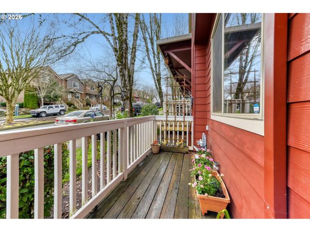 38573 CASCADIA VILLAGE Dr, Sandy, OR 97055