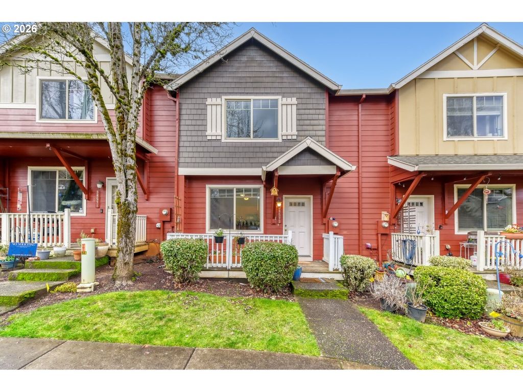 38573 CASCADIA VILLAGE Dr, Sandy, OR 97055