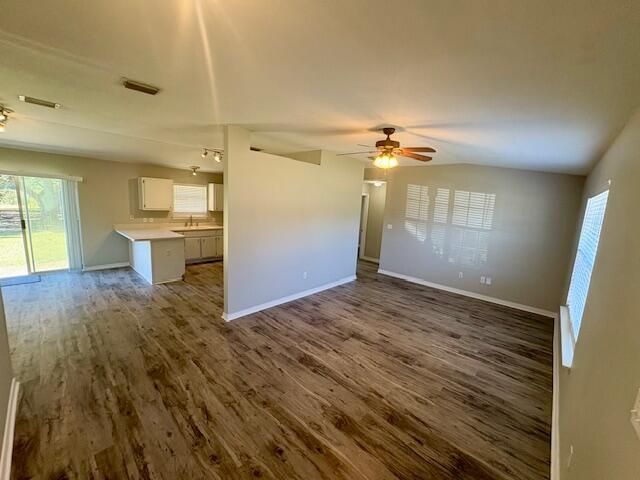 2027 Las Vegas Trail, Navarre, FL 32566