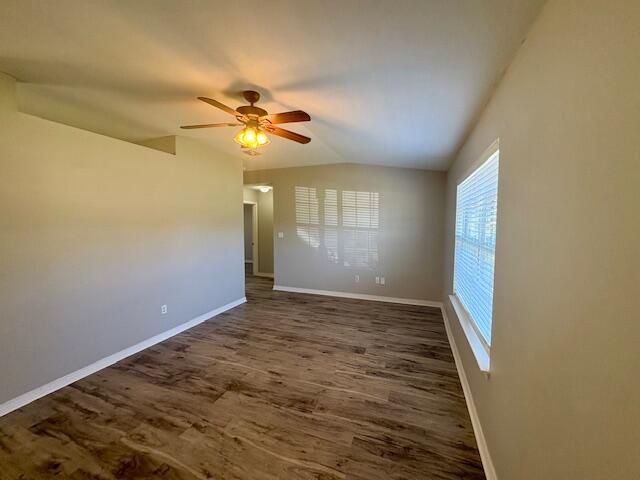 2027 Las Vegas Trail, Navarre, FL 32566