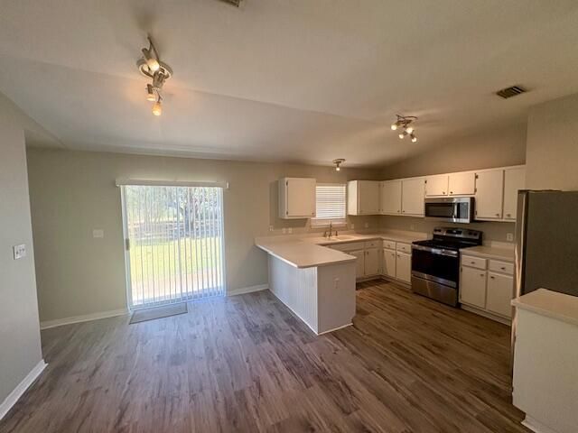 2027 Las Vegas Trail, Navarre, FL 32566