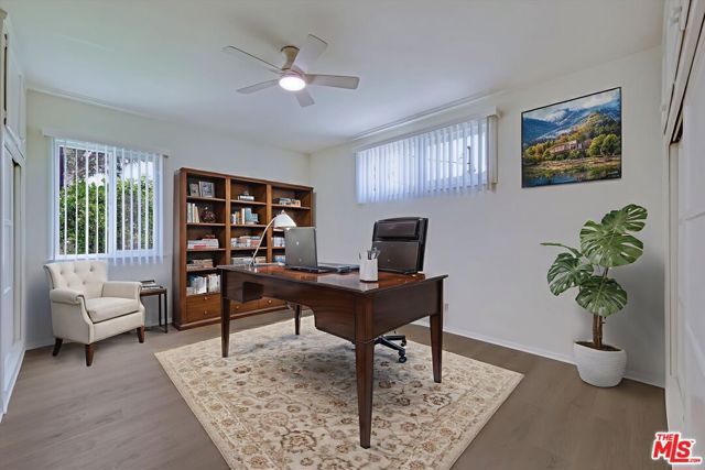 7026 Colbath Avenue, Van Nuys (los Angeles), CA 91405