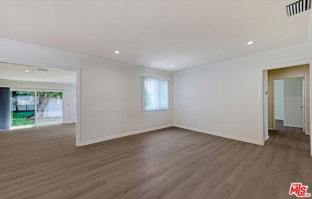 7026 Colbath Avenue, Van Nuys (los Angeles), CA 91405