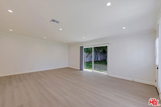 7026 Colbath Avenue, Van Nuys (los Angeles), CA 91405