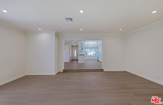 7026 Colbath Avenue, Van Nuys (los Angeles), CA 91405