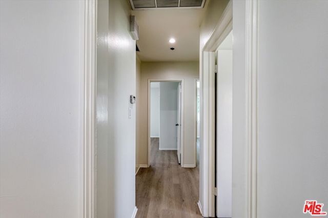 7026 Colbath Avenue, Van Nuys (los Angeles), CA 91405