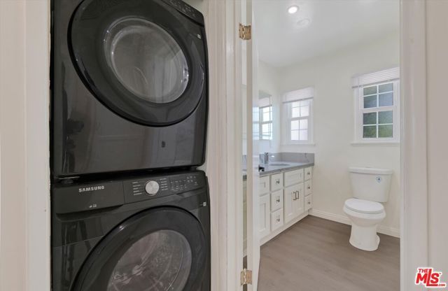 7026 Colbath Avenue, Van Nuys (los Angeles), CA 91405