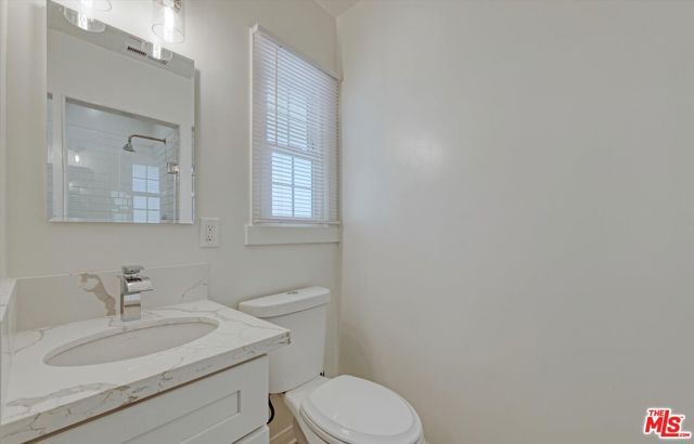 7026 Colbath Avenue, Van Nuys (los Angeles), CA 91405