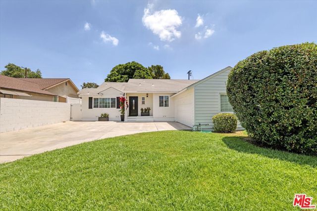 7026 Colbath Avenue, Van Nuys (los Angeles), CA 91405