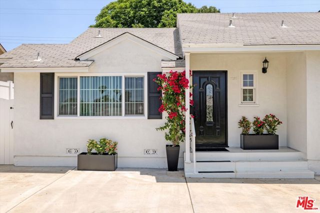 7026 Colbath Avenue, Van Nuys (los Angeles), CA 91405