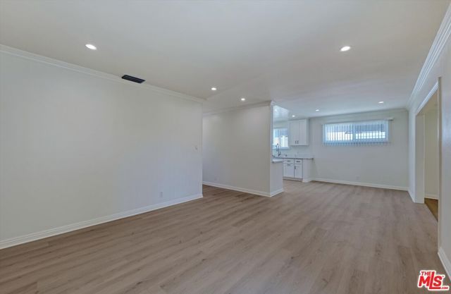 7026 Colbath Avenue, Van Nuys (los Angeles), CA 91405