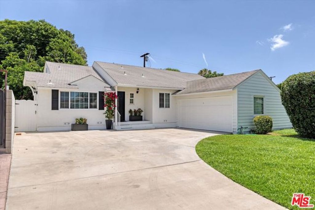 7026 Colbath Avenue, Van Nuys (los Angeles), CA 91405