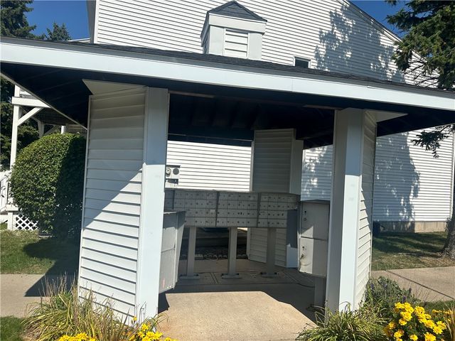 4745 Chestnut Ridge Road 8, Amherst, NY 14228