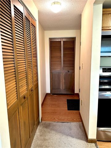 4745 Chestnut Ridge Road 8, Amherst, NY 14228