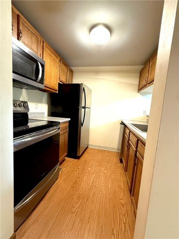 4745 Chestnut Ridge Road 8, Amherst, NY 14228