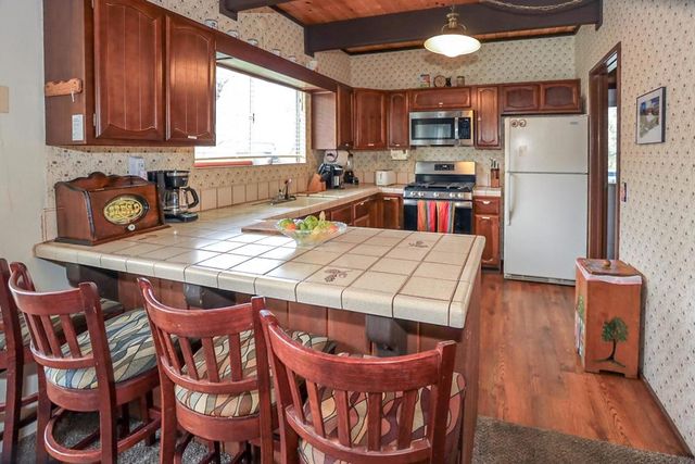 43602 Bow Canyon Lane, Big Bear, CA 92315