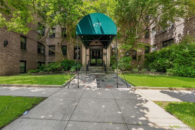 475 Bronx River Road 4B, Yonkers, NY 10704