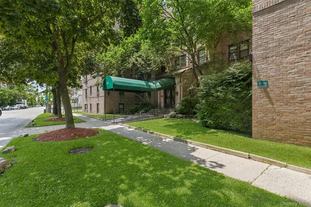 475 Bronx River Road 4B, Yonkers, NY 10704