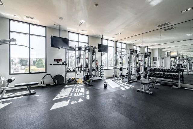 2277 Peachtree NE Road 408, Atlanta, GA 30309