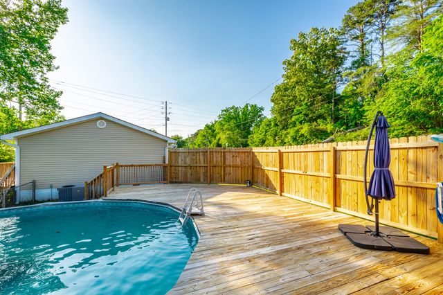 25 S Jenkins Road, Chickamauga, GA 30707