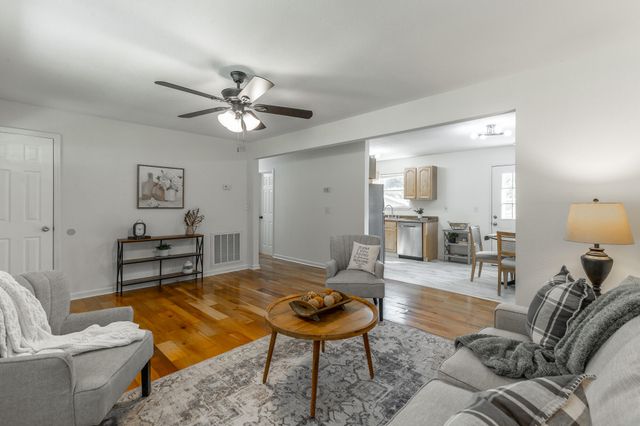 25 S Jenkins Road, Chickamauga, GA 30707