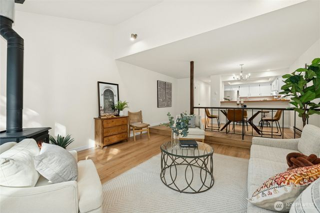 231 NW Shepard Way, Bainbridge Island, WA 98110