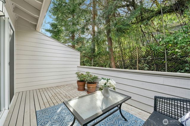 231 NW Shepard Way, Bainbridge Island, WA 98110