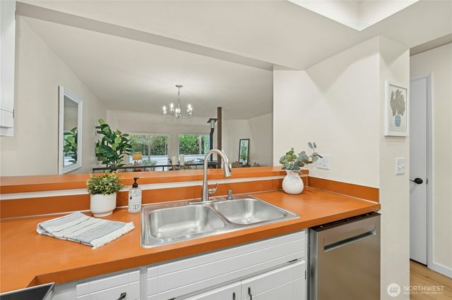 231 NW Shepard Way, Bainbridge Island, WA 98110