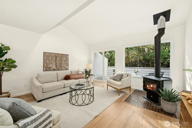 231 NW Shepard Way, Bainbridge Island, WA 98110