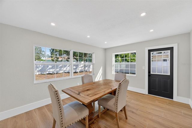 1713 CONNECTICUT AVENUE NE, St Petersburg, FL 33703