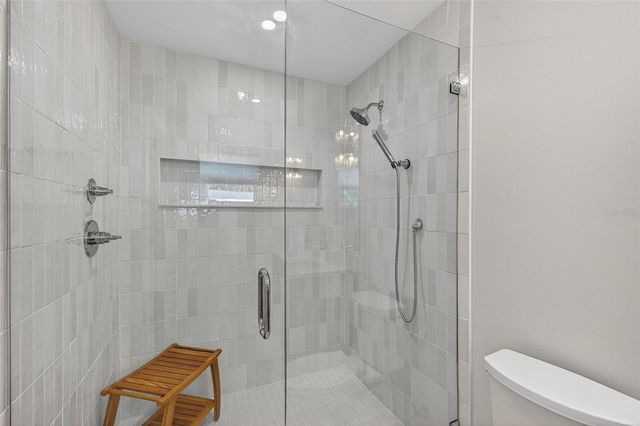 1713 CONNECTICUT AVENUE NE, St Petersburg, FL 33703