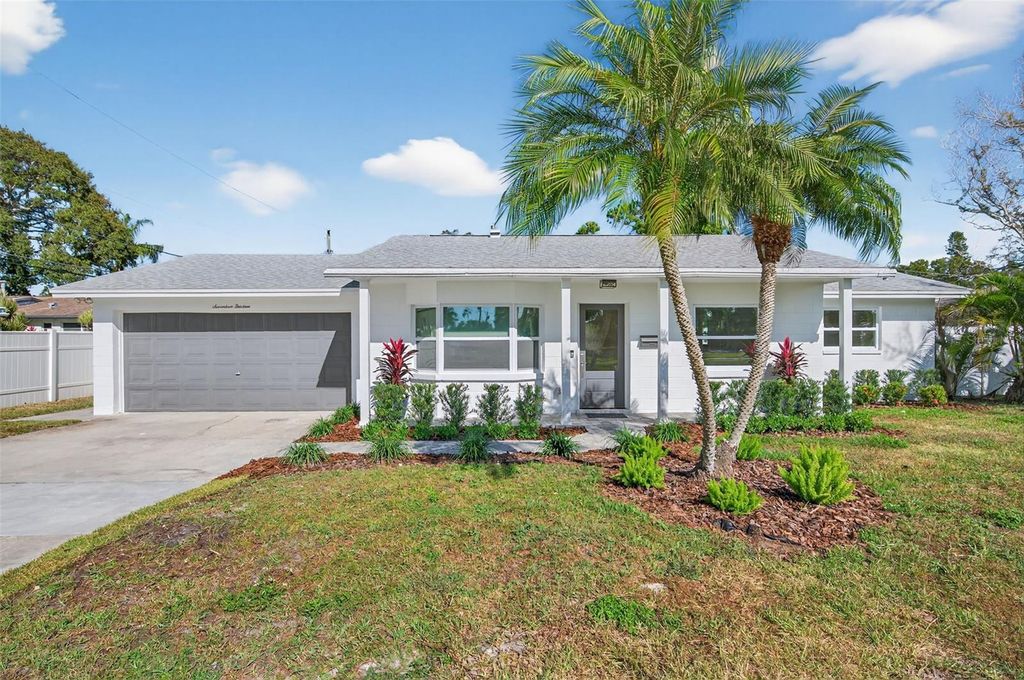 1713 CONNECTICUT AVENUE NE, St Petersburg, FL 33703