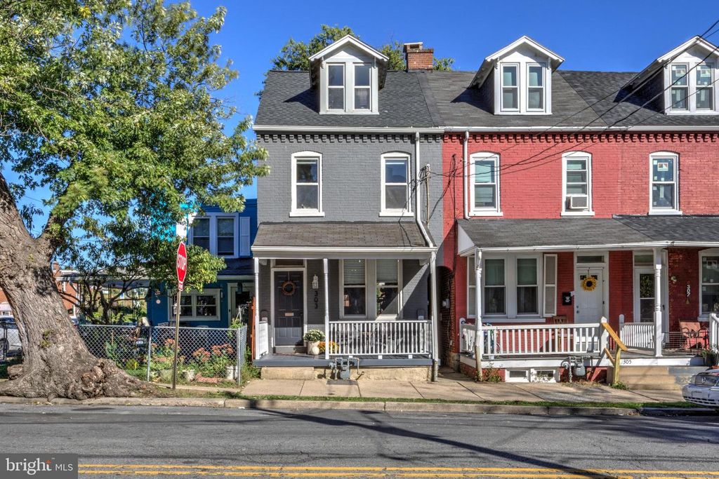 303 S MARSHALL ST, Lancaster, PA 17602