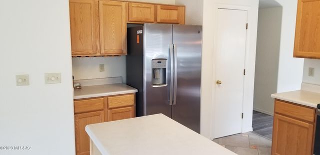 9395 E Lochnay Lane, Tucson, AZ 85747
